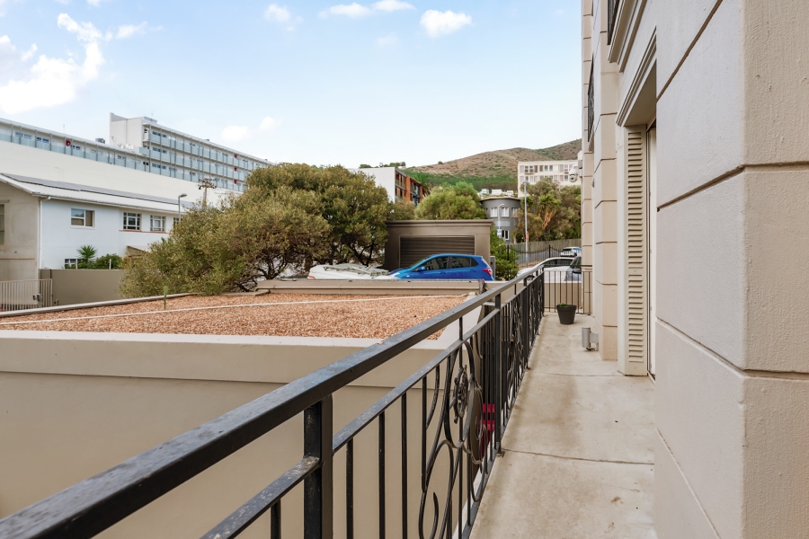 1 Bedroom Property for Sale in Green Point Western Cape